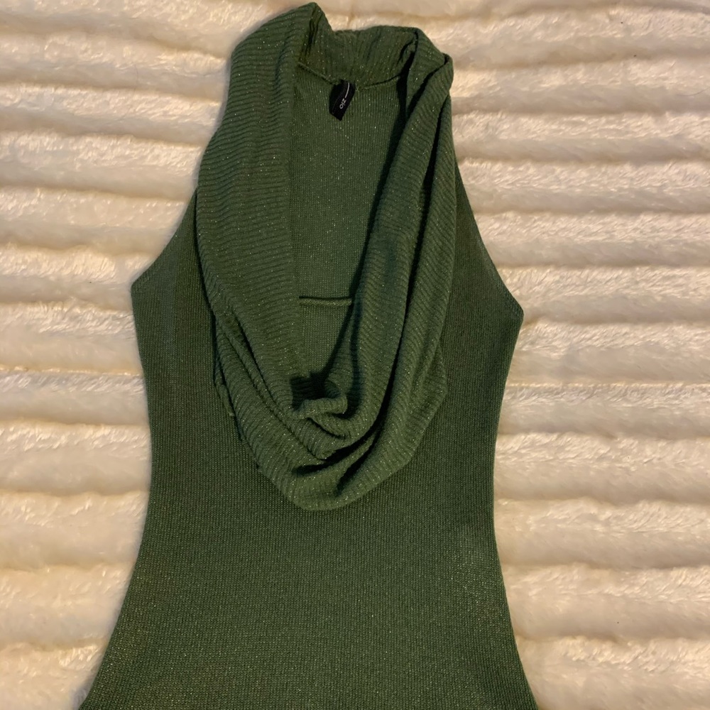 Sleeveless sweater
